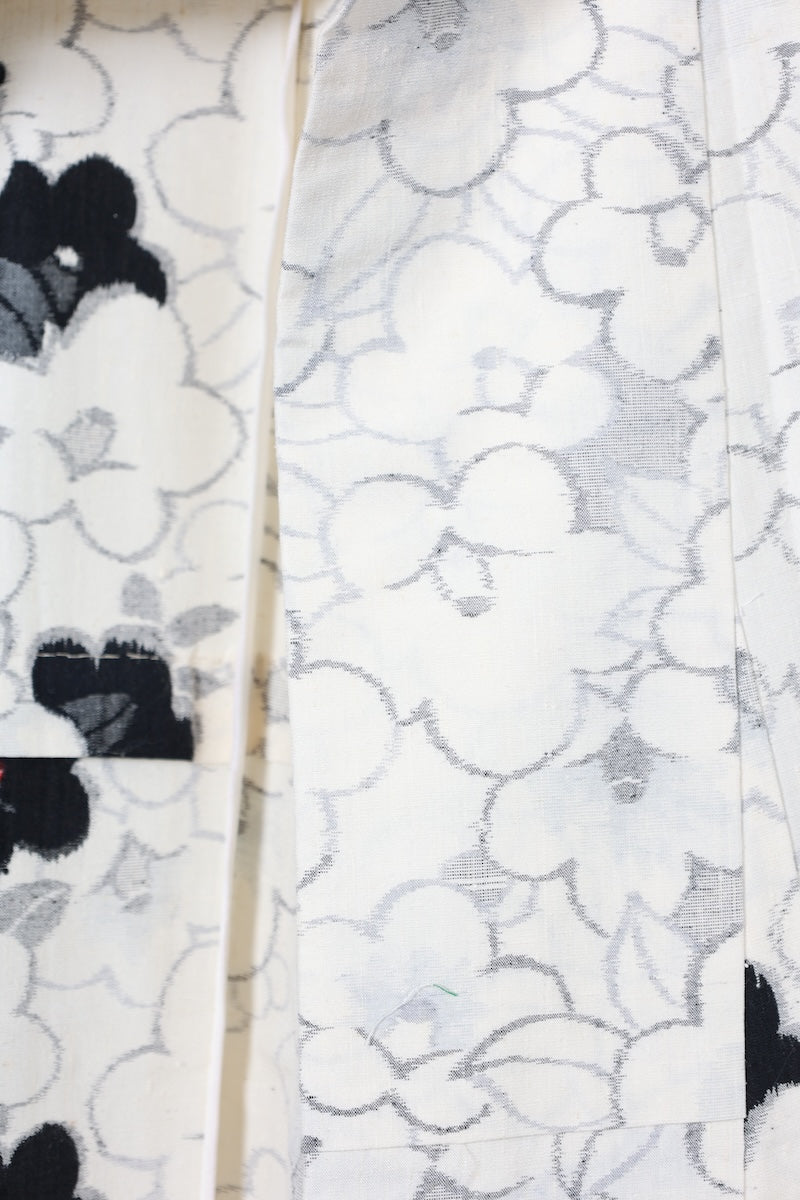 Tsumugi kimono white black Hand-woven pre-owned /AZ101