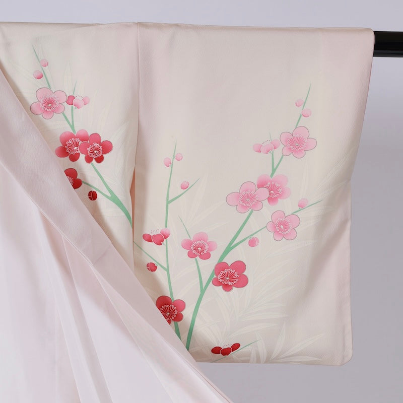 Japanese kimono  (Houmongi) M-size silk  / B37