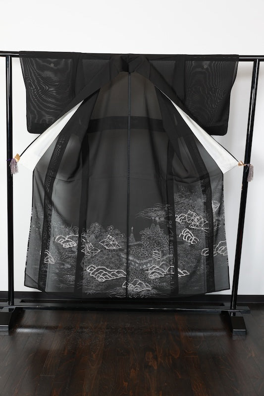 Summer black formal kimono used (Kurotomesode), black with silver accents, Chaya-tsuji pattern, embroidered, five crests of bellflowers (B1555