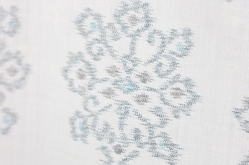 Summer Tsumugi used silk, white, blue, gray, floral pattern, post-dyed, K140