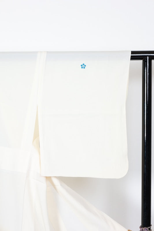 Summer- kimono used, ro (gauze weave), off-white, five-crest bellflower design, B1549