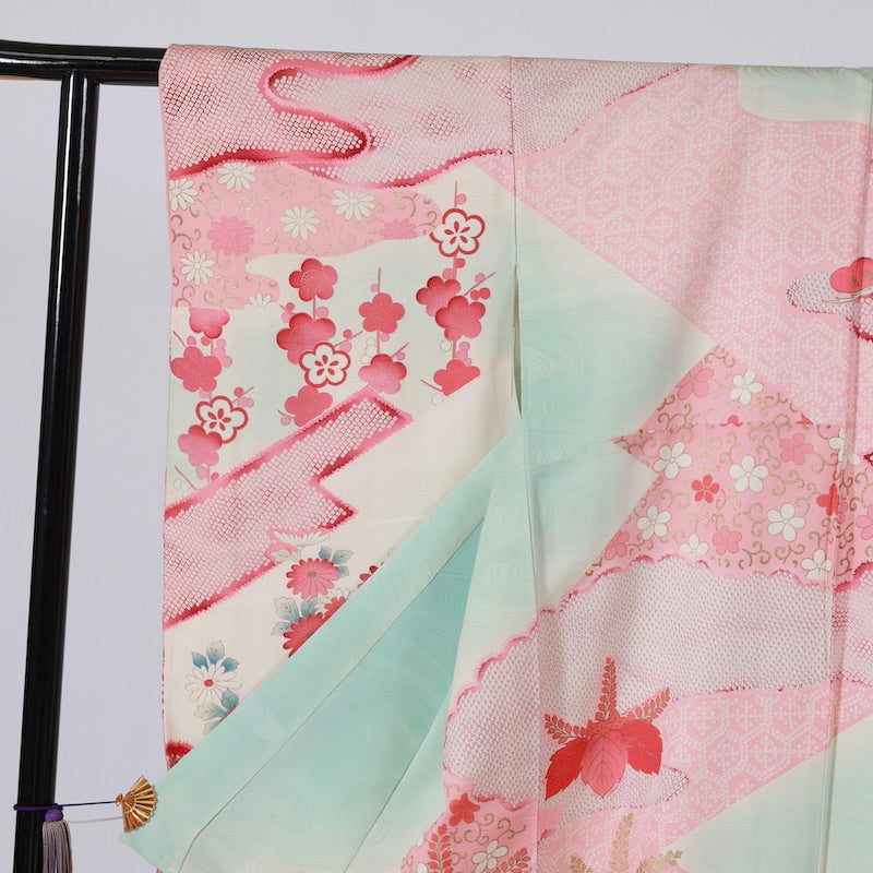 Long-sleeved kimono (Furisode)  /B57