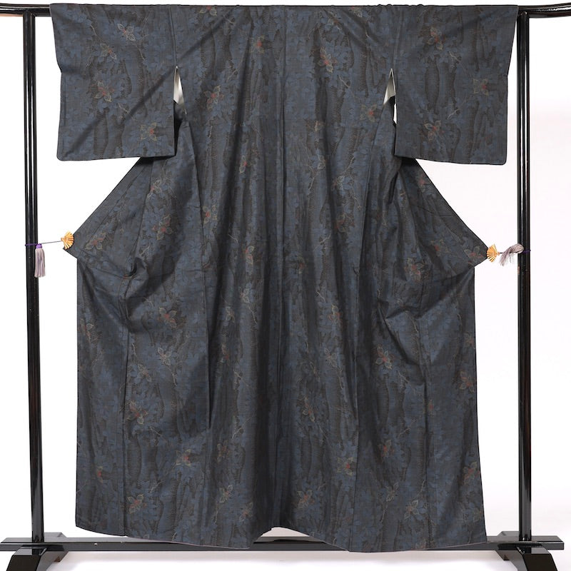 Japanese kimono  (Tsumugi) M-size 100% silk  / B61