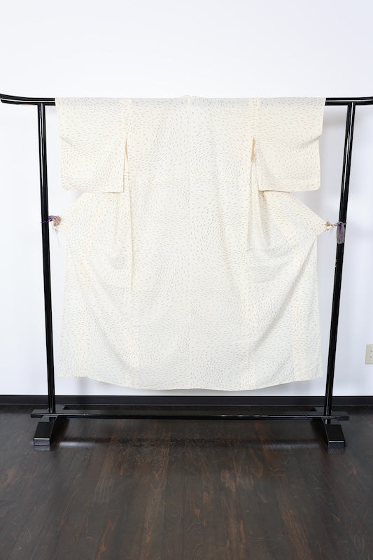 Summer Komon used (Kimono), ro (high-quality silk), off-white, green, red, ochre, medaka (Japanese rice fish) pattern, B1559