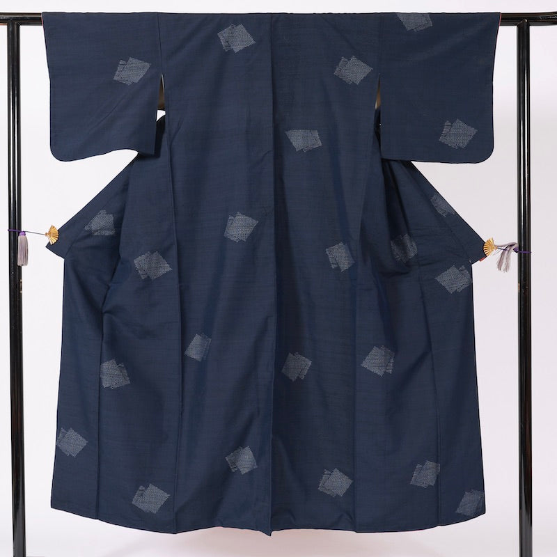 Japanese kimono  (Tsumugi) M-size 100% silk  / B64