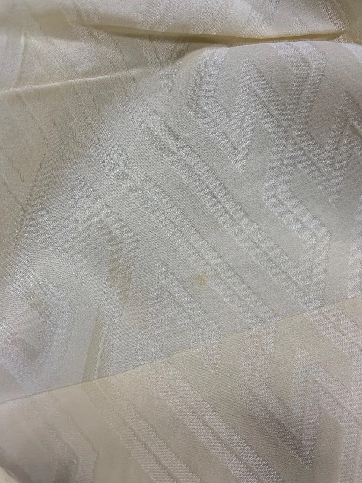 Nagajuban (long under-kimono) cream color pre-owned /AZ120