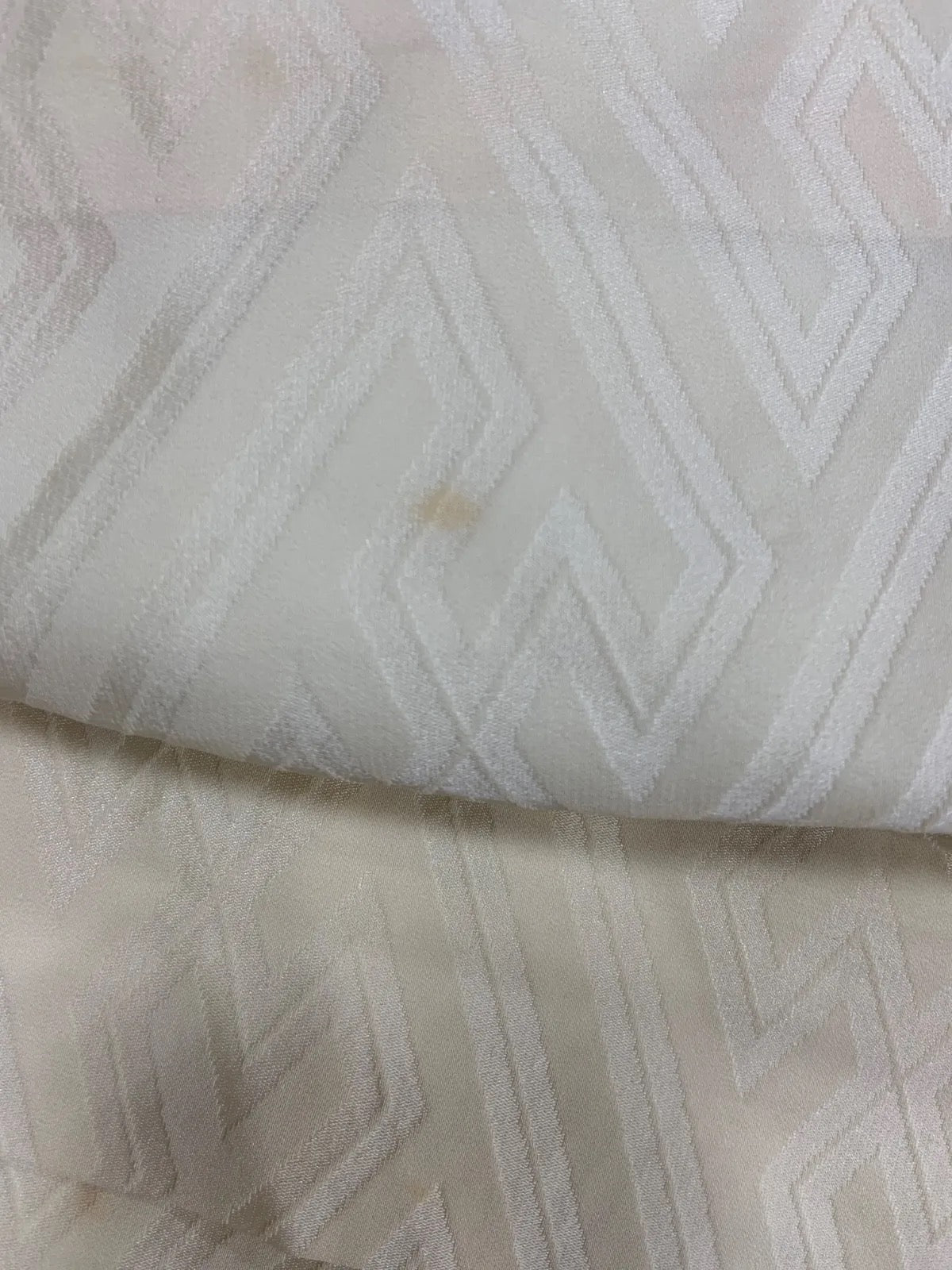 Nagajuban (long under-kimono) cream color pre-owned /AZ120