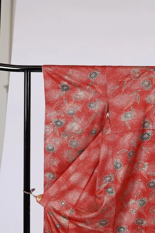 Furisode (long-sleeved kimono used) - Red, Gold, Purple, Brown - Brocade fabric - Butterfly and flower pattern A038