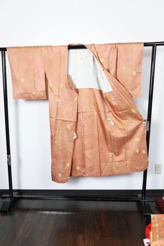 coat, brand new, Nishijin weave, shades of brown and yellow stripes, floral pattern, R311