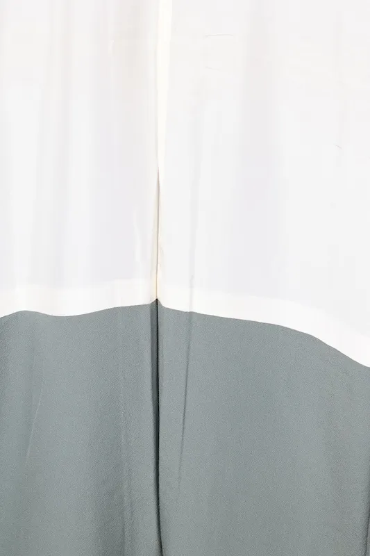 Japan used kimono (Iromuji), gray, crepe fabric, embroidered "Ken-Hanabishi"  crest, R149.