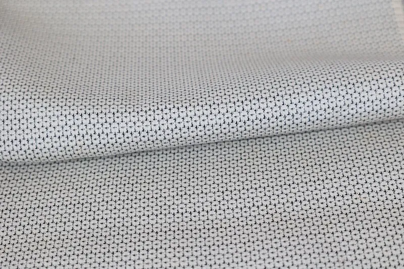 　Authentic white Oshima silk fabric , white and indigo, hundred tortoise shell pattern, J14