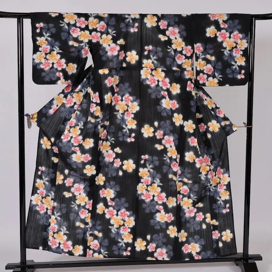 Yukata used (Japanese summer kimono) - Black with cherry blossom pattern / A101