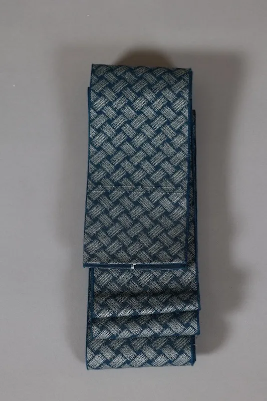 Men's Yukata Obi used (Sash) - Hakata Weave - Indigo and Gray - Reversible - Front: Woven Pattern, Back: Single Stripe - L125