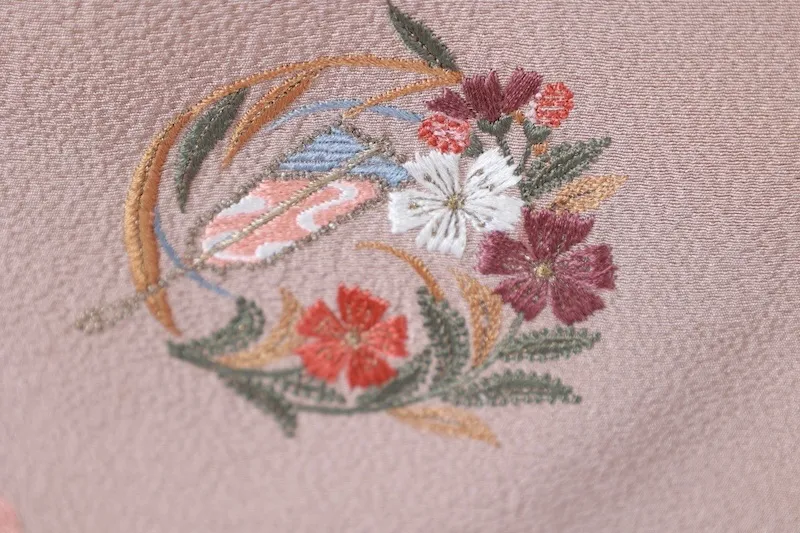 Japan used Kimono – Single Crest (Circle with Quince Blossom) – Light Brown, Green, Coral Vermilion, White, Brown– B1429