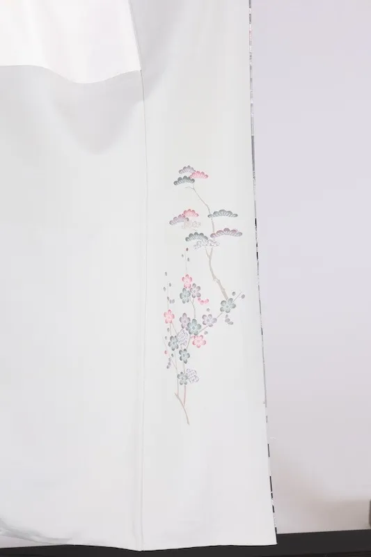 Oshima Tsumugi formal kimono used (houmongi) - shades of gray, black, purple, white, brown, green - Edo period landscape and floral pattern - L111