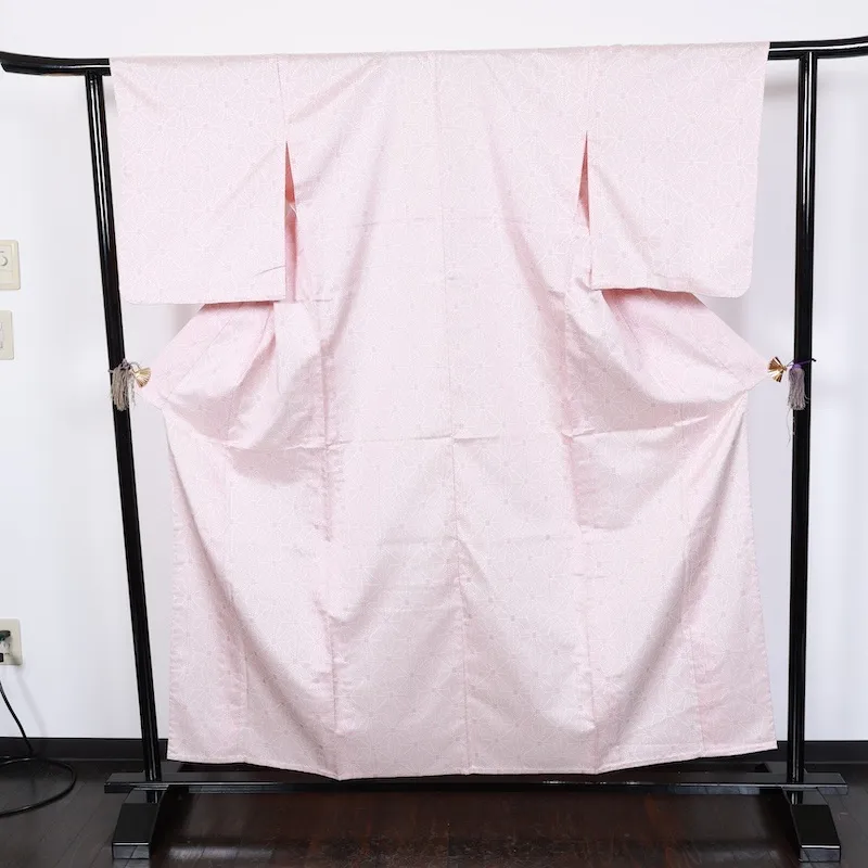 used Komon ( kimono) - Off-white with red hemp leaf pattern - T19