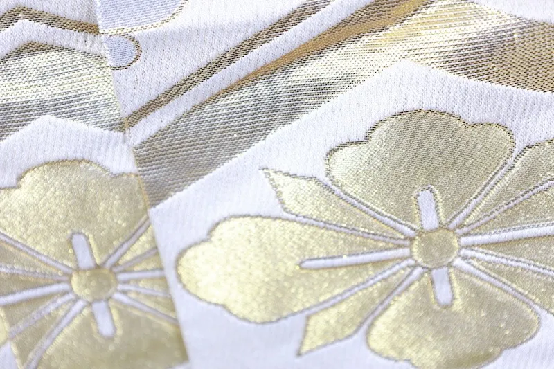 Hakama – Brand new, unused – Gold, Silver, Off-white – Ken-Hanabishi pattern – AZ70