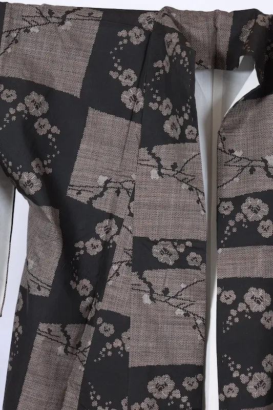 Japan used kimono  Oshima Tsumugi – Mud-dyed & Plant-dyed – Brown & Black – Plum Blossom Motif – 5-Maruki – T580