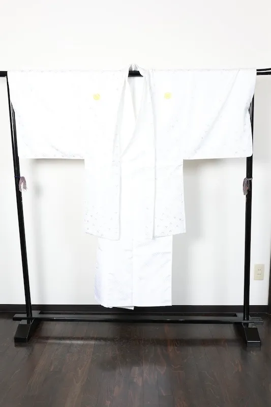 Men's used Kimono & Haori Ensemble –  *ichimatsu* (checkered) pattern – Five embroidered family crests  in gold – b1562