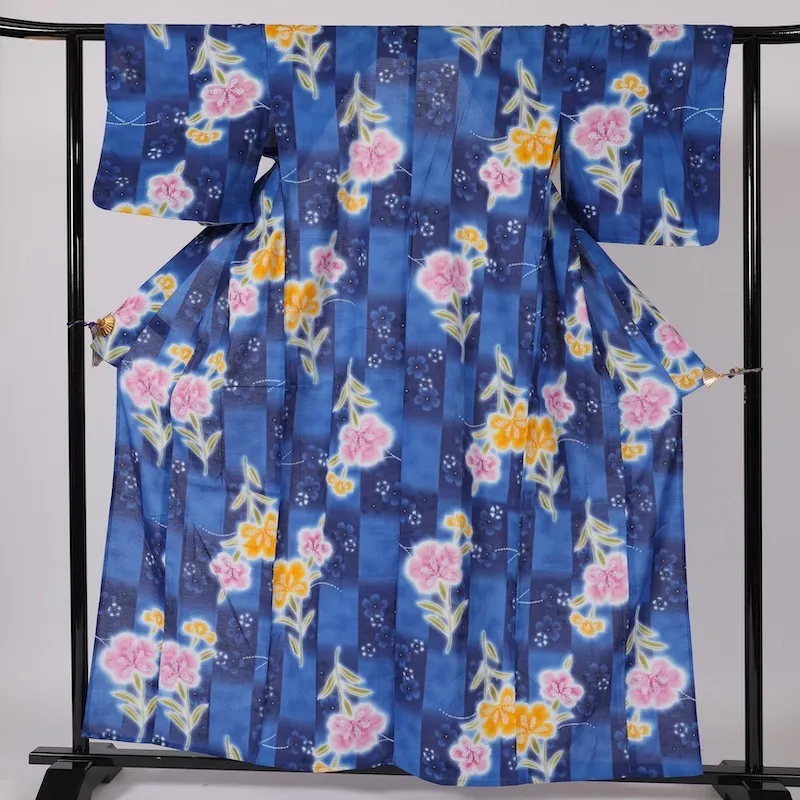 Yukata used(Japanese summer kimono) - Blue with floral pattern / A25
