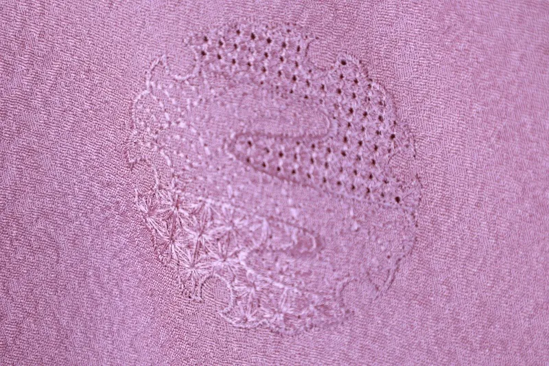 Tsukesage Kimono – Brand New & Unused – Purple-Pink – Swatow Embroidery – B1421