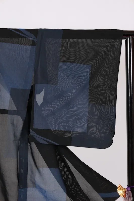Summer kimono used, patterned gauze fabric, black and indigo, floral and geometric patterns, L66