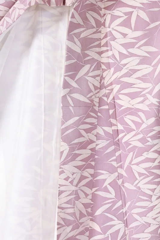 Japan used kimono pale purple and white, bamboo leaf motif, embroidery (B1388)