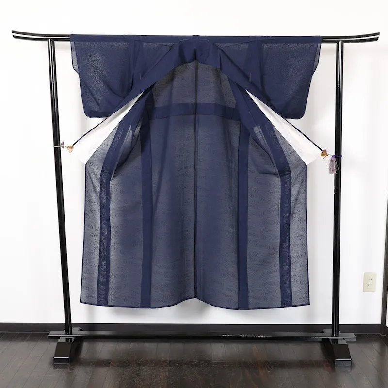 Japan used Kimono – ( Crest – A1