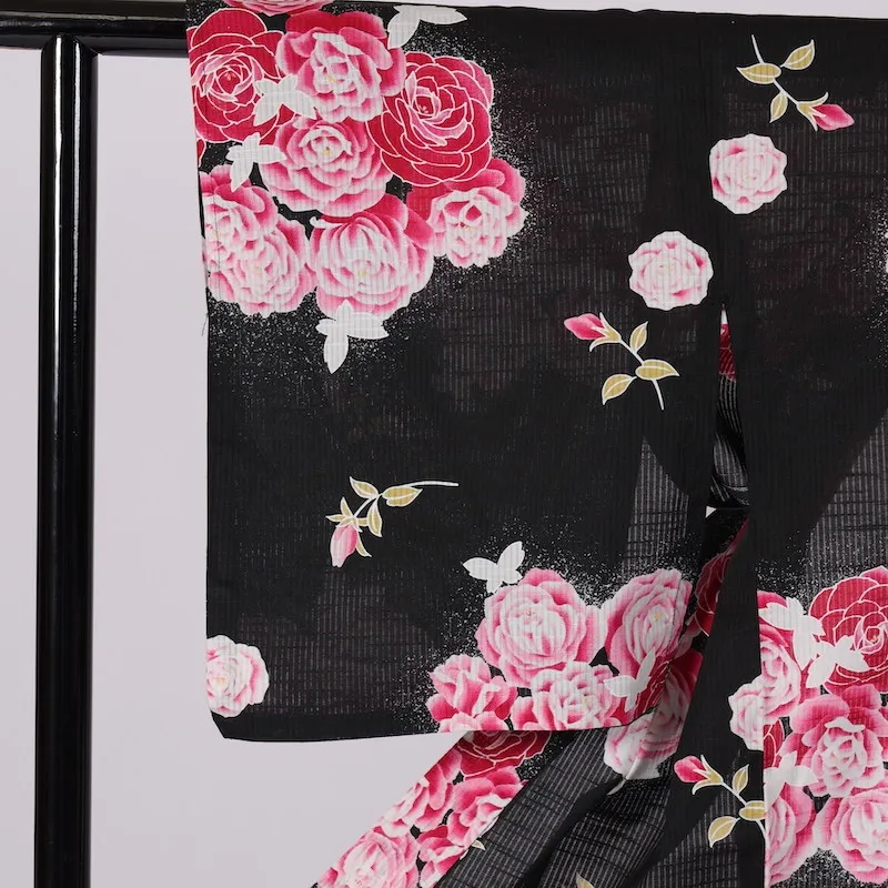 Yukata (Japanese summer used kimono) - Black with roses and red / A28