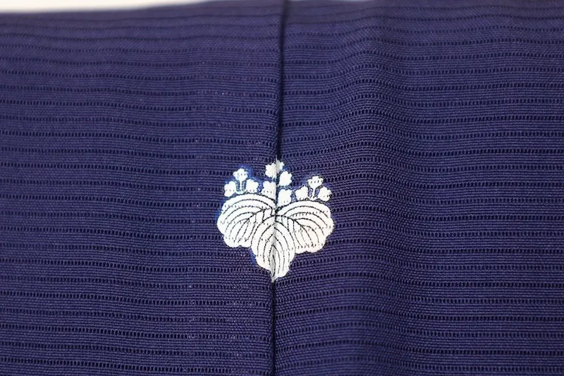 Summer used kimono, navy blue, single crest (Gosan no Kiri), R10