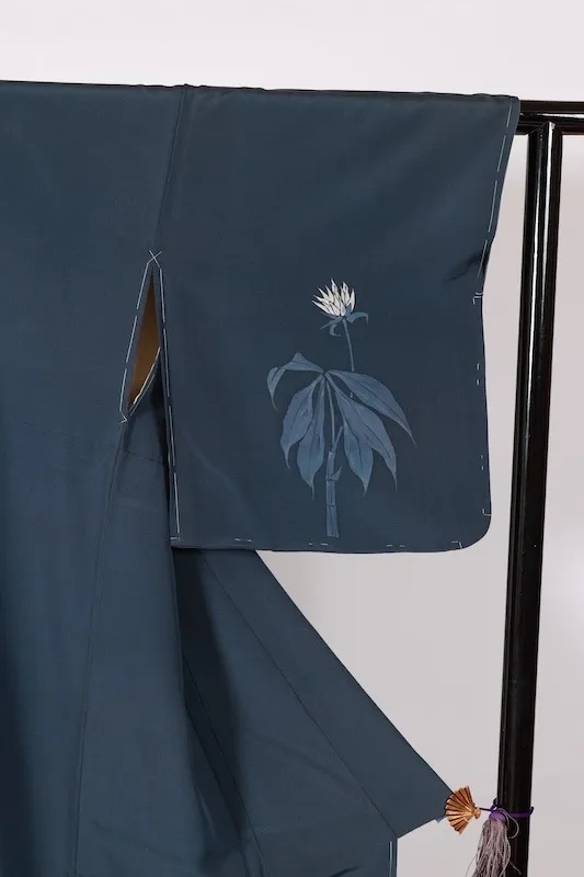 Brand-new （Japan kimono) blue-gray, gray, and white; wax-resist dyeing (roketsuzome); floral pattern; K55