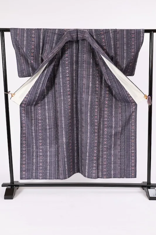 Akagi Tsumugi(Japan Pre-loved kimono) Shades of Purple, White, and Brown (A089)