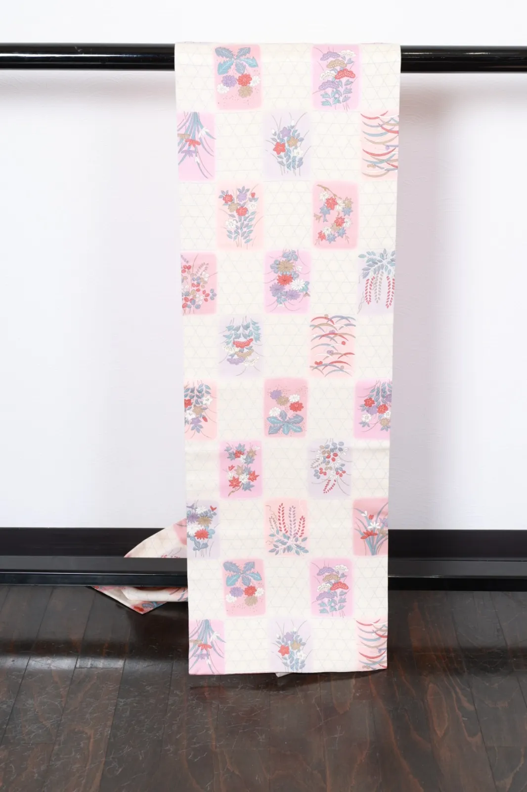 Nagoya Obi(used sash) – Off-white, pink, blue, shades of purple, (R112)