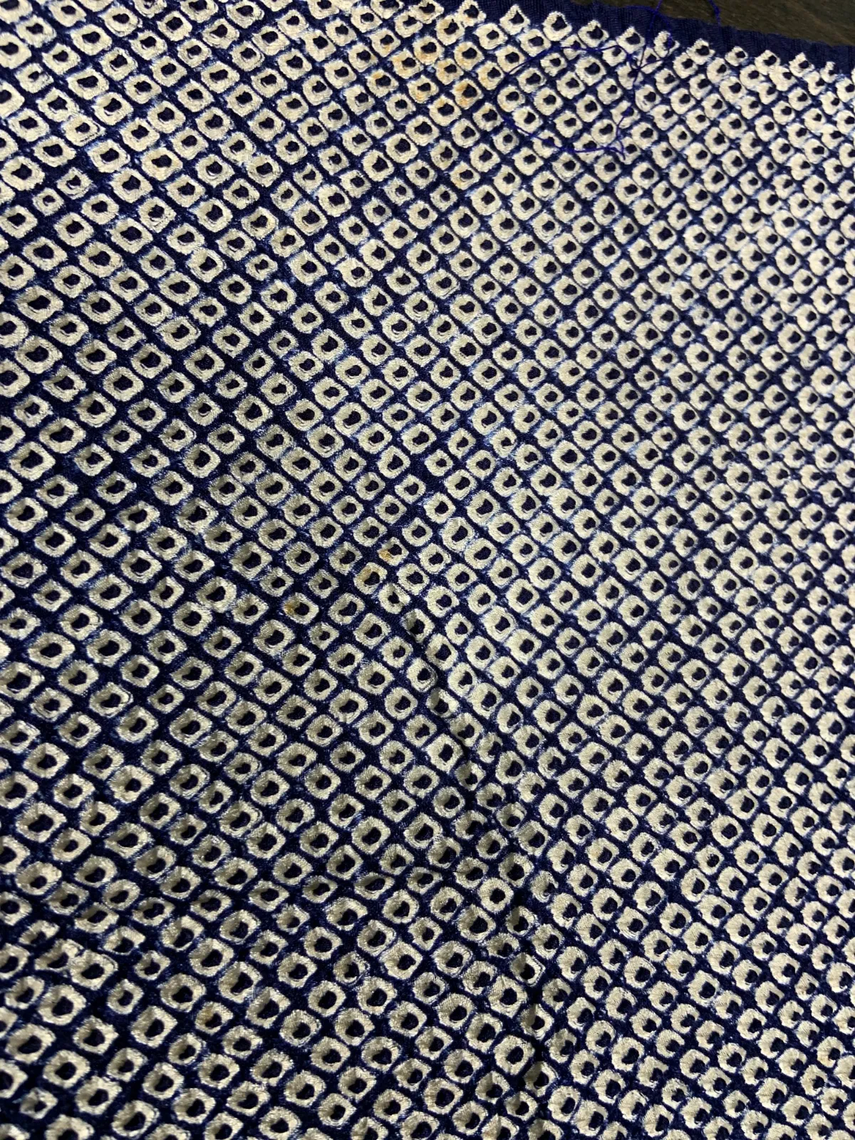 Japan kimono Fabric: Hikita Shibori (tie-dyeing), indigo and white, K416