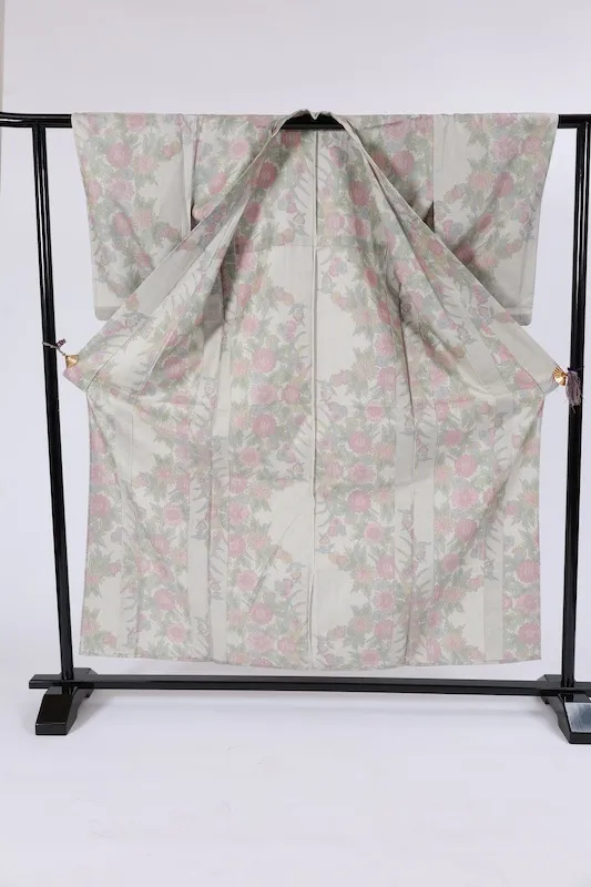 Omeshi Silk (Japan Pre-loved kimono)– Floral Pattern – White, Green, Yellow, Blue, Pink (A074)