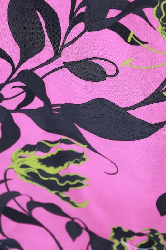 Brand New Yukata – Bushoan – Magenta Pink & Black – Gloriosa Lily – b60