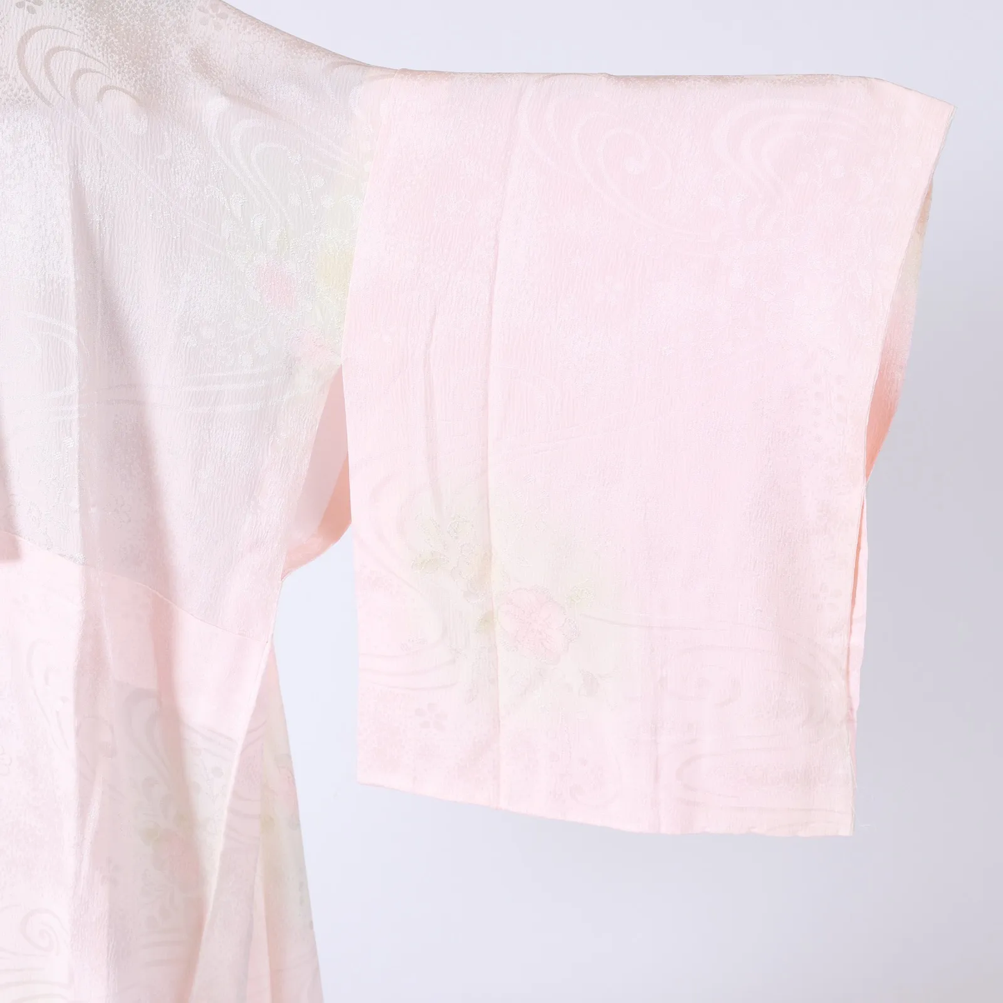 Nagajuban (used under-kimono): Pink, shaded gradient (bokashi)(A134).
