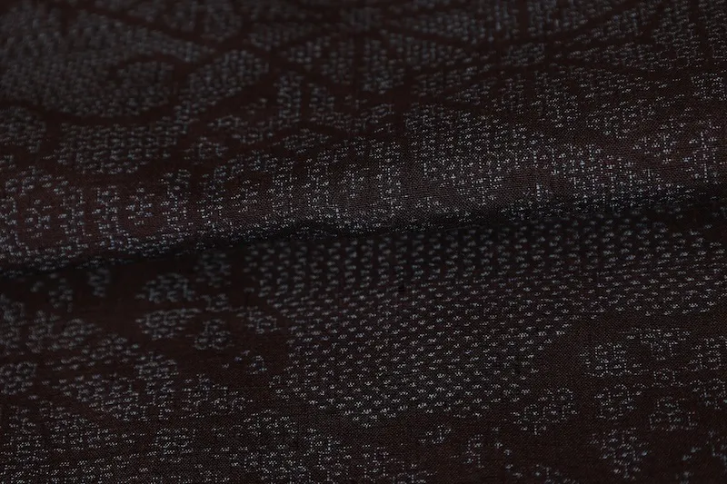 Silk textile Ishige Yuki Tsumugi Silk Fabric, Brand New, Indigo Shades, Hemp Leaf Pattern, Tortoise Shell Pattern, Flowers, Arabesque, Hundred Tortoise Shell Pattern, Handwoven, L144