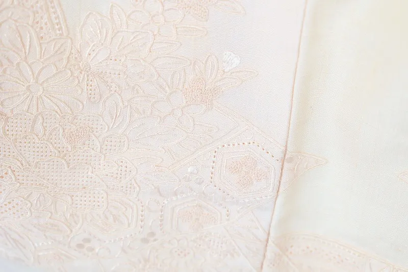 Japan kimono , Ojiya Tsumugi, brand new/unused, light yellow, floral design, Swatow embroidery, B1422