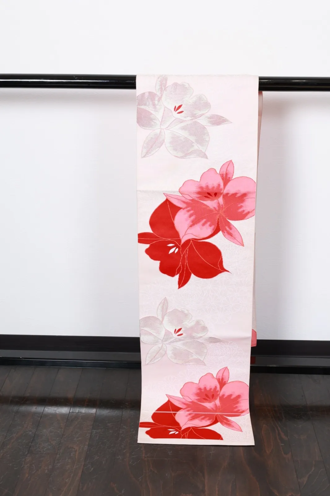 Nagoya Obi(used sash) – Off-white, Red, Silver – Orchids, Chrysanthemums – R116