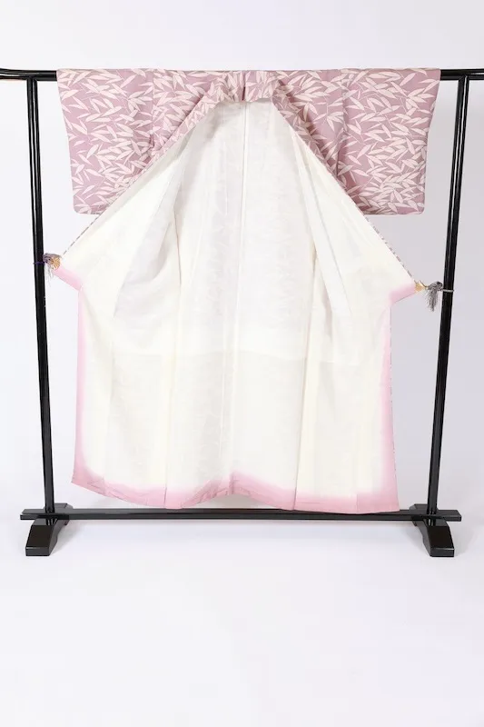Japan used kimono pale purple and white, bamboo leaf motif, embroidery (B1388)