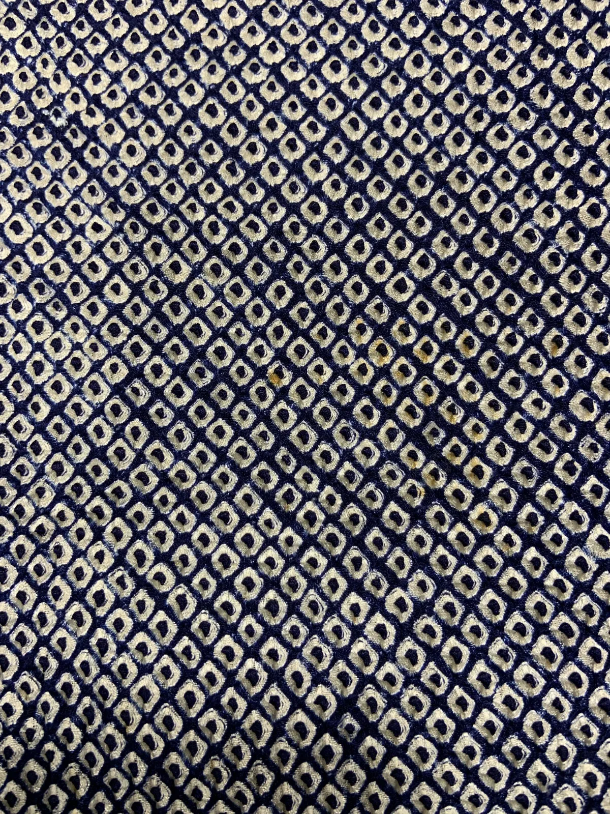 Japan kimono Fabric: Hikita Shibori (tie-dyeing), indigo and white, K416