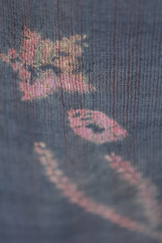 Tsumugi (Japan kimono) indigo and cherry-blossom pink; *nuitori-shibori* (stitched resist-dyeing) and *boshi-shibori* (capped resist-dyeing); abstract pattern; K327.