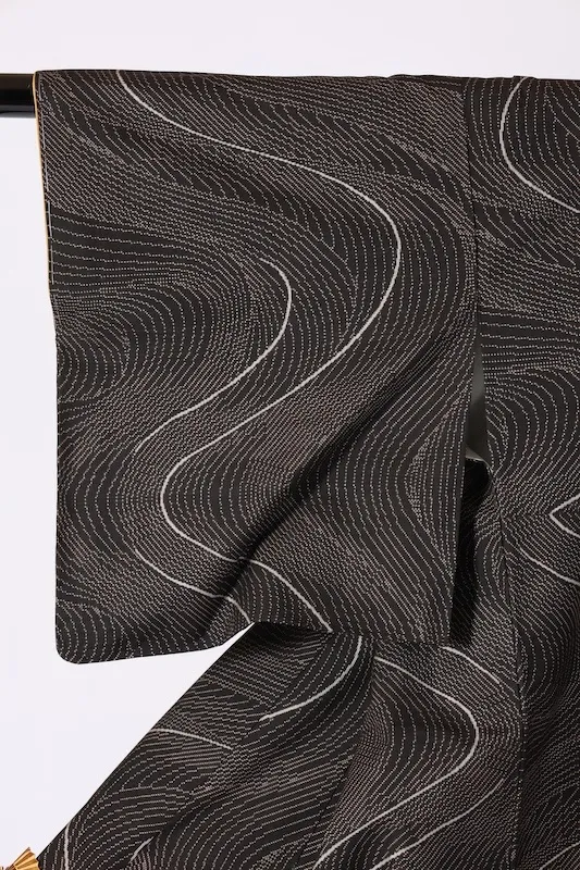 Oshima Tsumugi (Japan used kimono)– Brand New & Unused – Black & White – Mud-Dyed – 7-Maruki – Wave Pattern – K307
