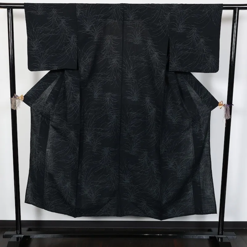 Komon (used kimono) in indigo, gray, and pampas grass pattern, T22