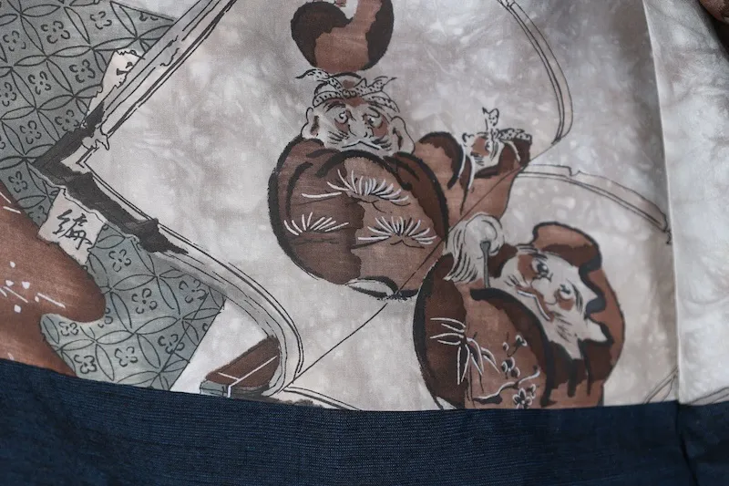 Indigo-dyed Hand-wovenJapan used Haori Jacket (Daruma Motif) - T170