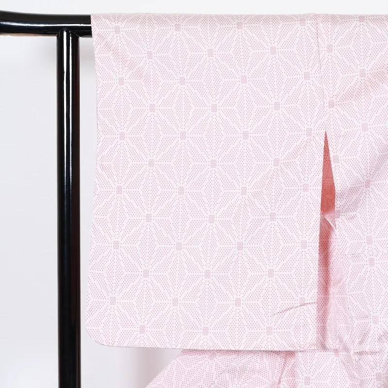 used Komon ( kimono) - Off-white with red hemp leaf pattern - T19