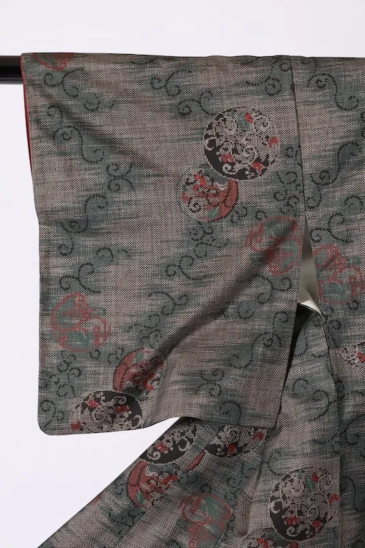 Authentic Oshima Tsumugi(Japan used kimono) – Black, Brown, Indigo, Red – Wave & Geometric Patterns – 5-Maruki K309