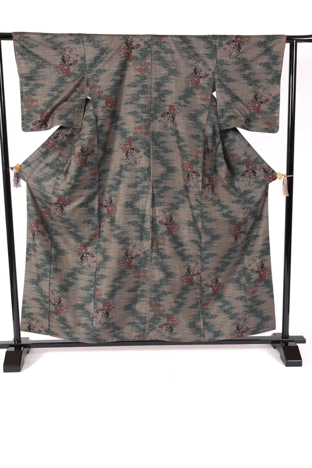 Authentic Oshima Tsumugi(Japan used kimono) – Black, Brown, Indigo, Red – Wave & Geometric Patterns – 5-Maruki K309