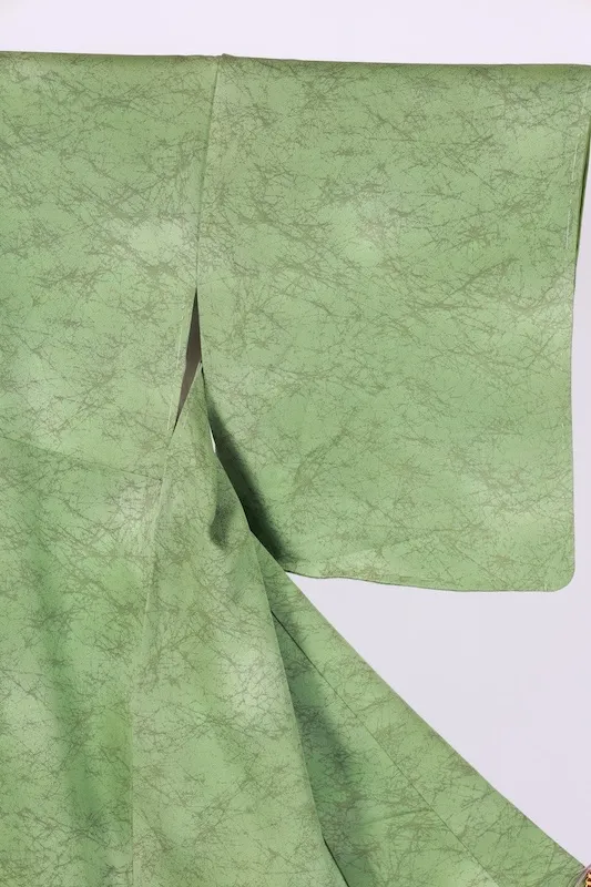 Japan  kimono, brand new, unused, shades of green, crackle glaze pattern, four-eyed diamond crest, B1466